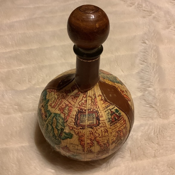 Vintage Italian genuine leather and wood bottle decanter - Picture 8 of 14
